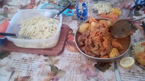 estofado-de-carne-con-fideos.jpg