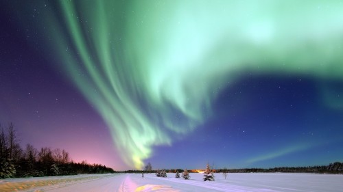 aurora-borealis-1181004_1920.jpg