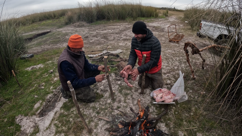 Pesca-y-Carne-Asada-en-el-Rio-Gualeguay-La-Picada-de-Segovia-12.png