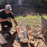 pesca-y-cocina-de-alitas-de-pollo-en-arroyo-el-marmol-27